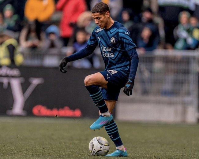 أسدان ضمن أفضل  المراوغين  في  الليغ1 