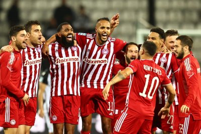 العرابي يحرز لقبه الثالث على التوالي و47 في تاريخ اولمبياكوس