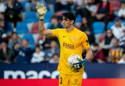 بونو دائما في مواعيد الكلين شيب