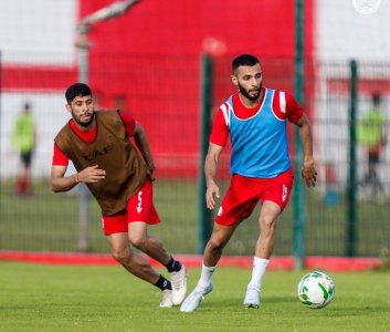 4 حصص تدريبية للوداد لمواجهة بيترو أتلتيكو الأنغولي