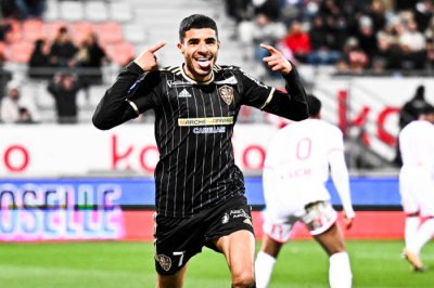 مغربي جديد يحجز مقعده بالليغ 1