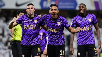 سفيان رحيمي يعود لتعزيز صفوف المنتخب المغربي