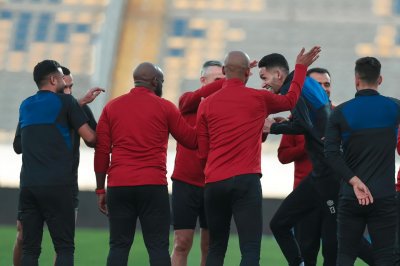 غضب أنصار الأهلي يصل للمغربي بدر بانون