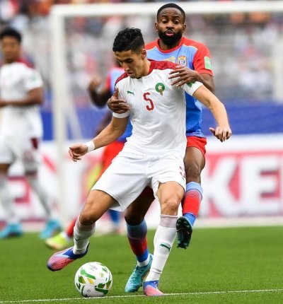 ثنائية سايس وأكرد.. هل هي الأنسب في قطب الدفاع؟