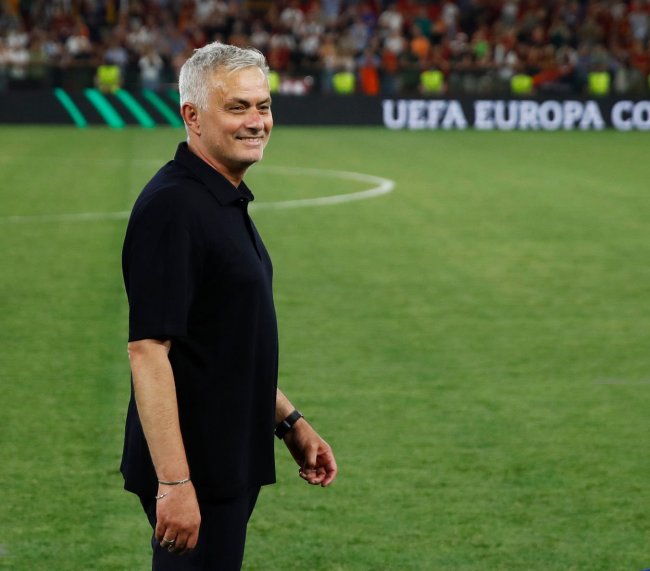 جوان غامبر يعيد مورينيو إلى برشلونة