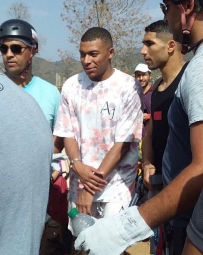 حكيمي ومبابي وكانطي بالمغرب من أجل أعمال خيرية