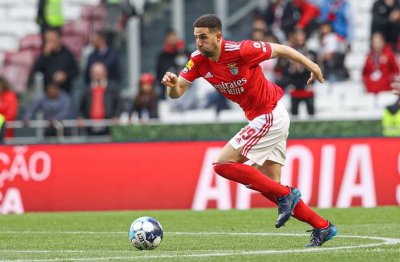 بنفيكا يريد رحيل تاعرابت لتوفير 2,3 مليون أورو