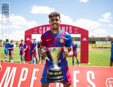 برشلونة لا ينوي التفريط في شادي رياض