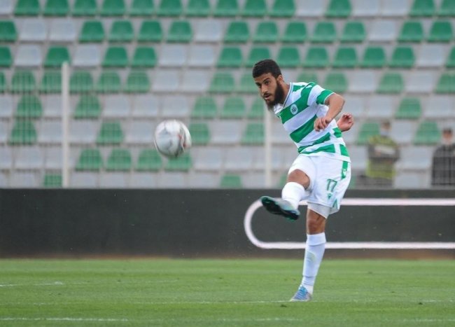 ناد سعودي يزاحم الأهلي على ضم نجم مولودية وجدة