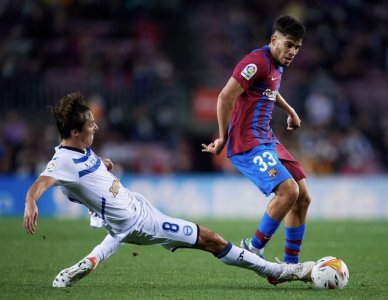 الزلزولي مازال يثق في مدربه تشافي