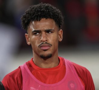 ريان مايي تحت مجهر 3 أندية