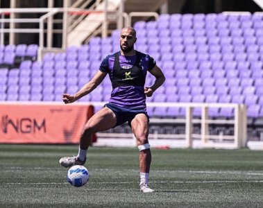 سفيان أمرابط ينتظم في تدريبات فيرونتينا