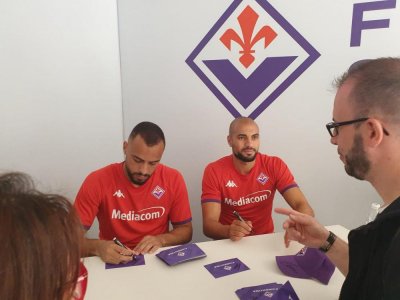 لقاء لأمرابط ومالح مع مشجعي  الفيولا 