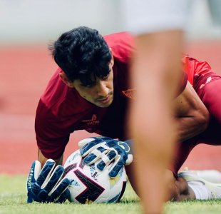 بونو والنصيري ينضمان لإشبيلية في كوريا