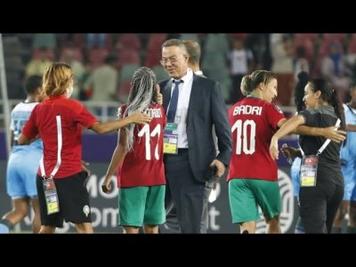 شاهد فرحة لقجع مع اللبؤات بعد التأهل التاريخي