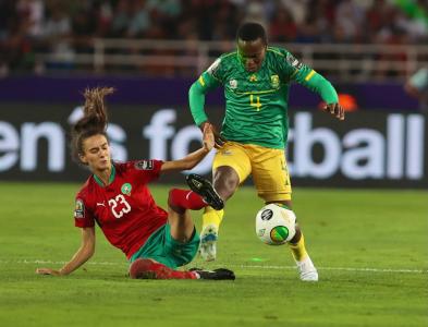 شوط أبيض بين المغرب وجنوب إفريقيا في النهائي الكبير