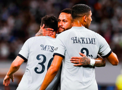 حكيمي وسان جيرمان يضربان بقوة غامبا اوساكا