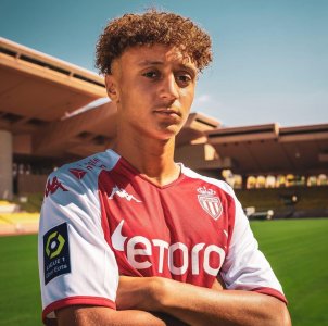موناكو يحمي موهبة مغربية بعقد احترافي