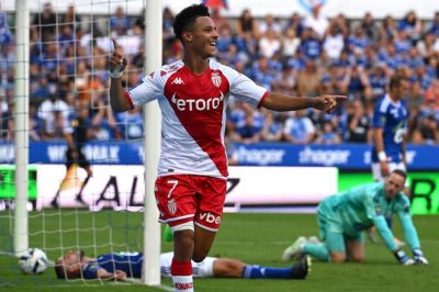 سفيان ديوب قاد موناكو للفوز بستراسبورغ وبنصغير في الاحتياط