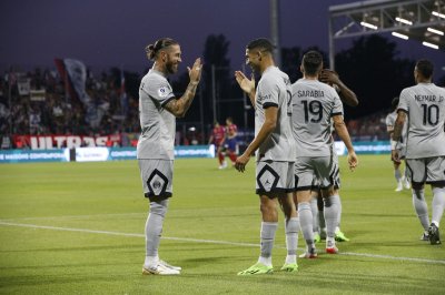 حكيمي يطلق الصاروخ الأول