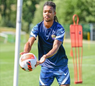 المهدي مبارك: لا سقف لطموحاتي مع العين