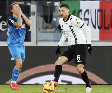 بوربيعة استسلم مع سبيزيا لقوة الإنتر