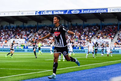 لاعب جديد بفرنسا يطرق أبواب المنتخب المغربي