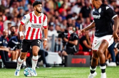 مغربيان يصارعان على مقعد بدور مجموعات عصبة الابطال