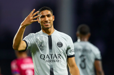 10 اسود في عصبة الابطال