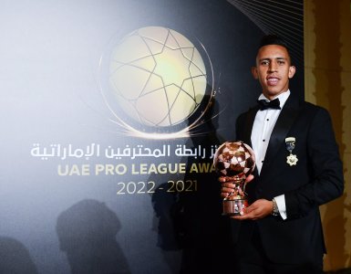 الجمهور يختار رحيمي أفضل لاعب بالإمارات