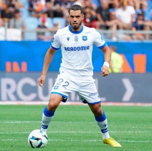 أوكسير فاز في مباراة تألق في وسطها الساخي