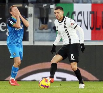 سبيزيا وبوربيعة رضيا بنقطة واحدة