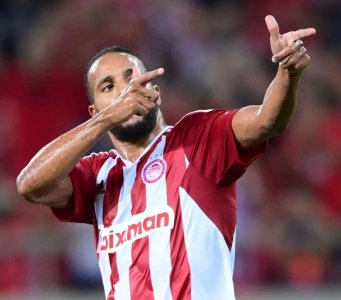 العرابي ما زال متصالحا مع المرمى