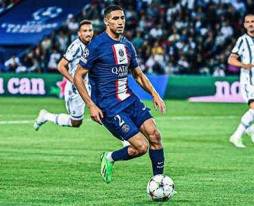 حكيمي ضمن أغلى تشكيلة في التاريخ