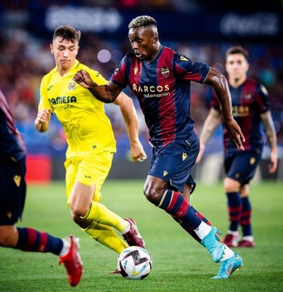 بولديني يستهل المشوار الاسباني بأول تمريرة