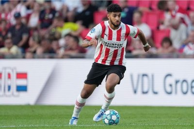 صيباري وفوز من رحم المعاناة