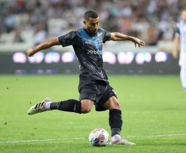 فضيحة تحكيمية بتركيا بطلها بلهندة