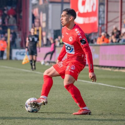 الجامعة تتجاهل نائل محساتو لصالح الشيلي.. فهل تكرر خطأ بن ناصر؟