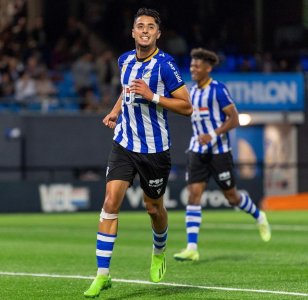 بنيس يطالب الفيفا بتغيير جنسيته الرياضية للعب مع الأسود