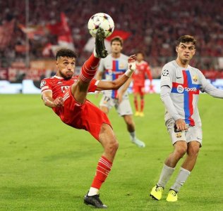 مزراوي يرجع تألقه أمام برشلونة لليفاندوفسكي