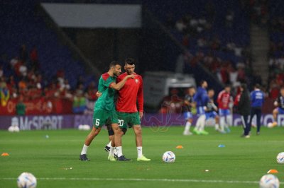أشرف داري: أجواء عائلية نعيشها في المنتخب الوطني