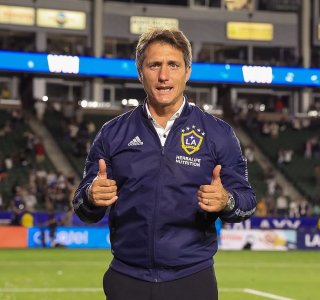 مدرب باراغواي يشيد بمنتخب الاسود قبل ودية الثلاثاء