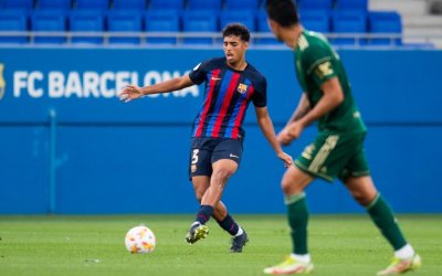 مدرب برشلونة ينتظر أسوده الثلاثة