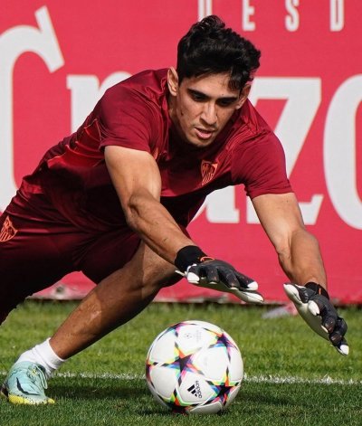 الحسابات الخاطئة مع حارث قد يعيدها سامباولي مع بونو