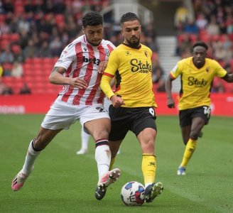 عمران لوزا مهدد بالغياب عن 6 مباريات