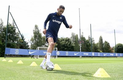 شكوك حول مشاركة زياش أمام أستون فيلا