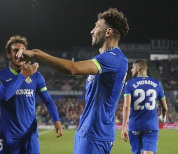 إصابة منير الحدادي تثير القلق