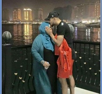 بوفال يحكي قصة والدته بعد احترافه كرة القدم