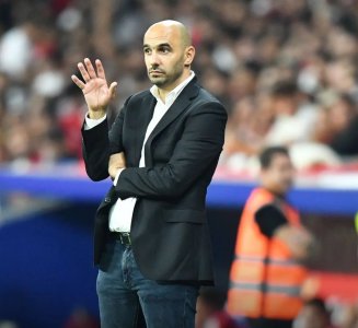 مدرب ويست هام يعول على الرݣراݣي لتجهيز نايف أݣرد