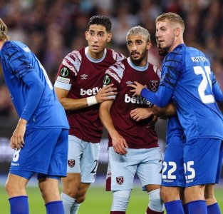 بعد تعافيه من الإصابة، أݣرد يتحدث عن المونديال وتأهل فريقه لدور الثمن لكونفرنس ليغ